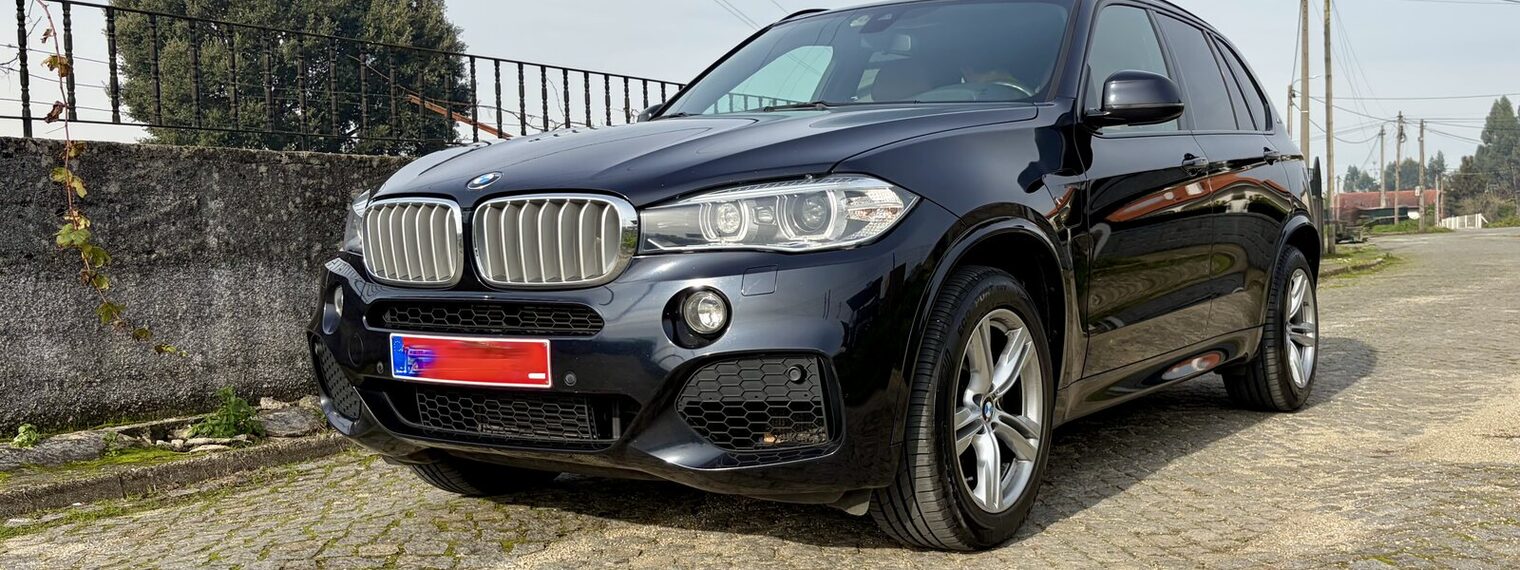 BMW X5 importado pela AutoRuta24, fotografado à chegada